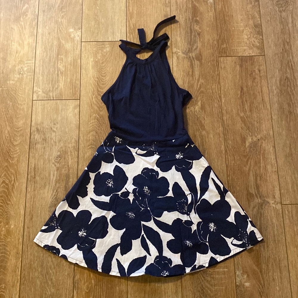 Navy blue flower dress with pockets size small